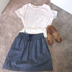 Denim Gap Kids skirt, with pockets.